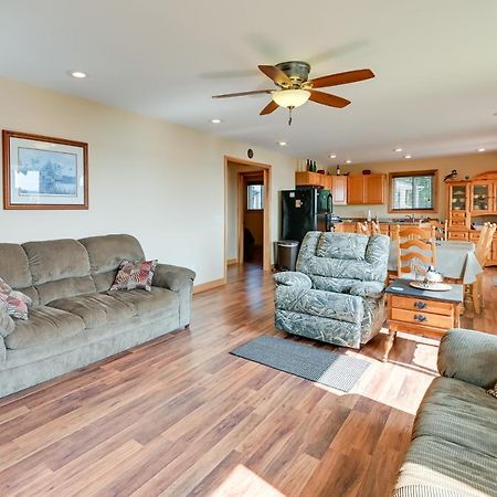 Kentucky Lake Getaway With Lookout Deck, Water View! New Concord Ngoại thất bức ảnh